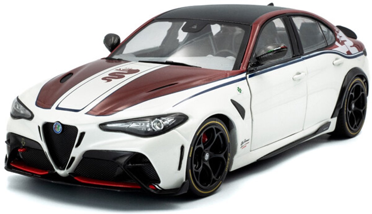 Alfa romeo giulia gta 2023 - 1:18 - solido
