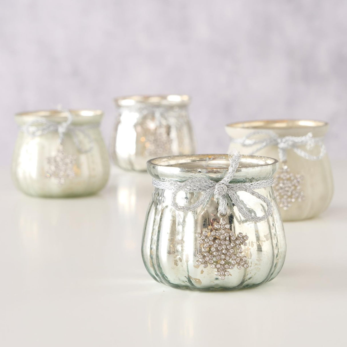Boltze home theelichthouder glas caszina met glitterhanger h7,5cm dia8cm zilver beige