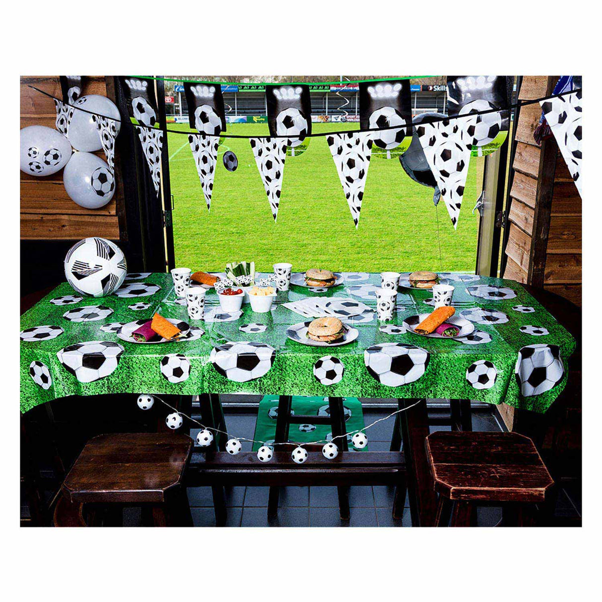 Boland papieren bordjes voetbal set a 10 stuks ø23cm