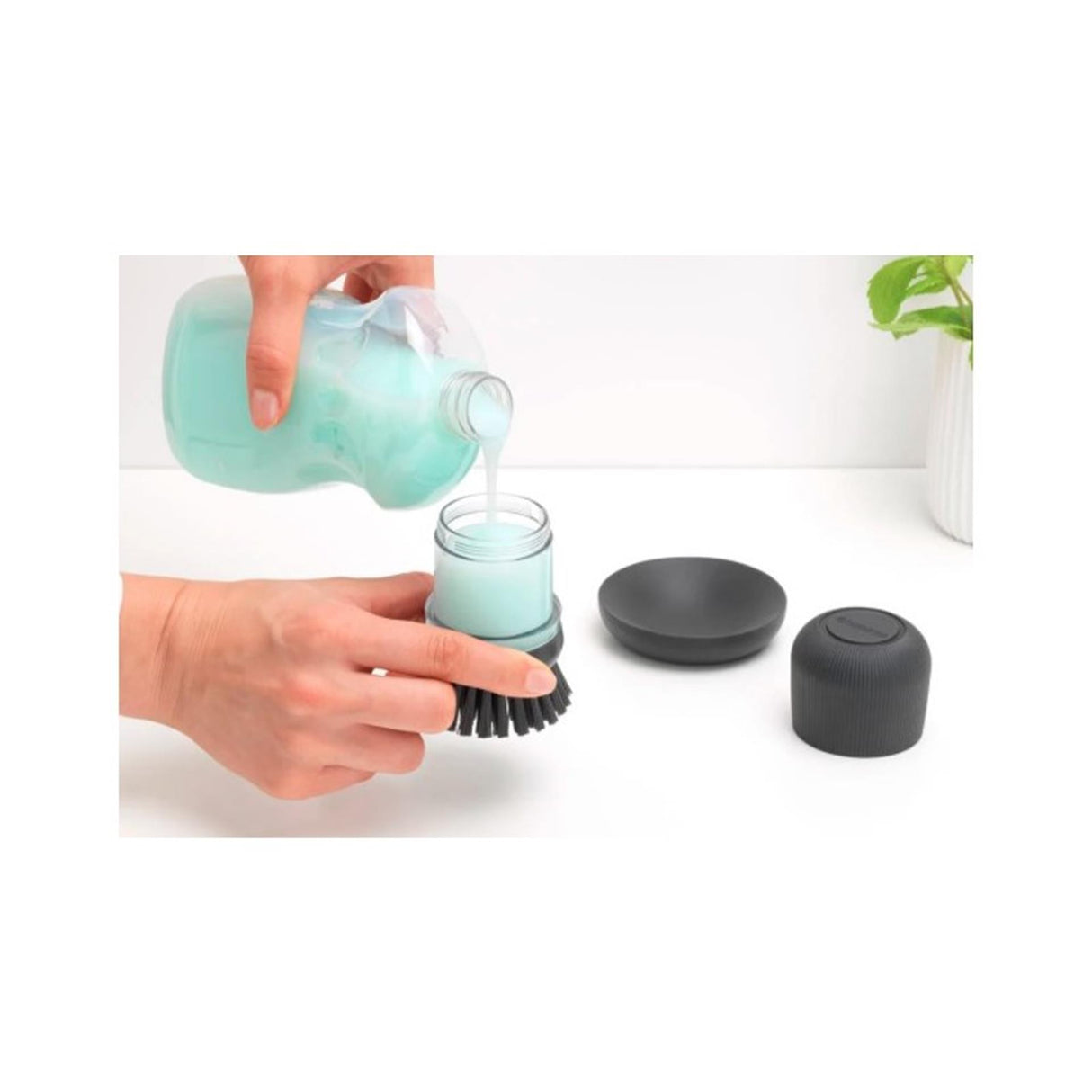 Brabantia sink side afwasborstel met zeepreservoir dark grey