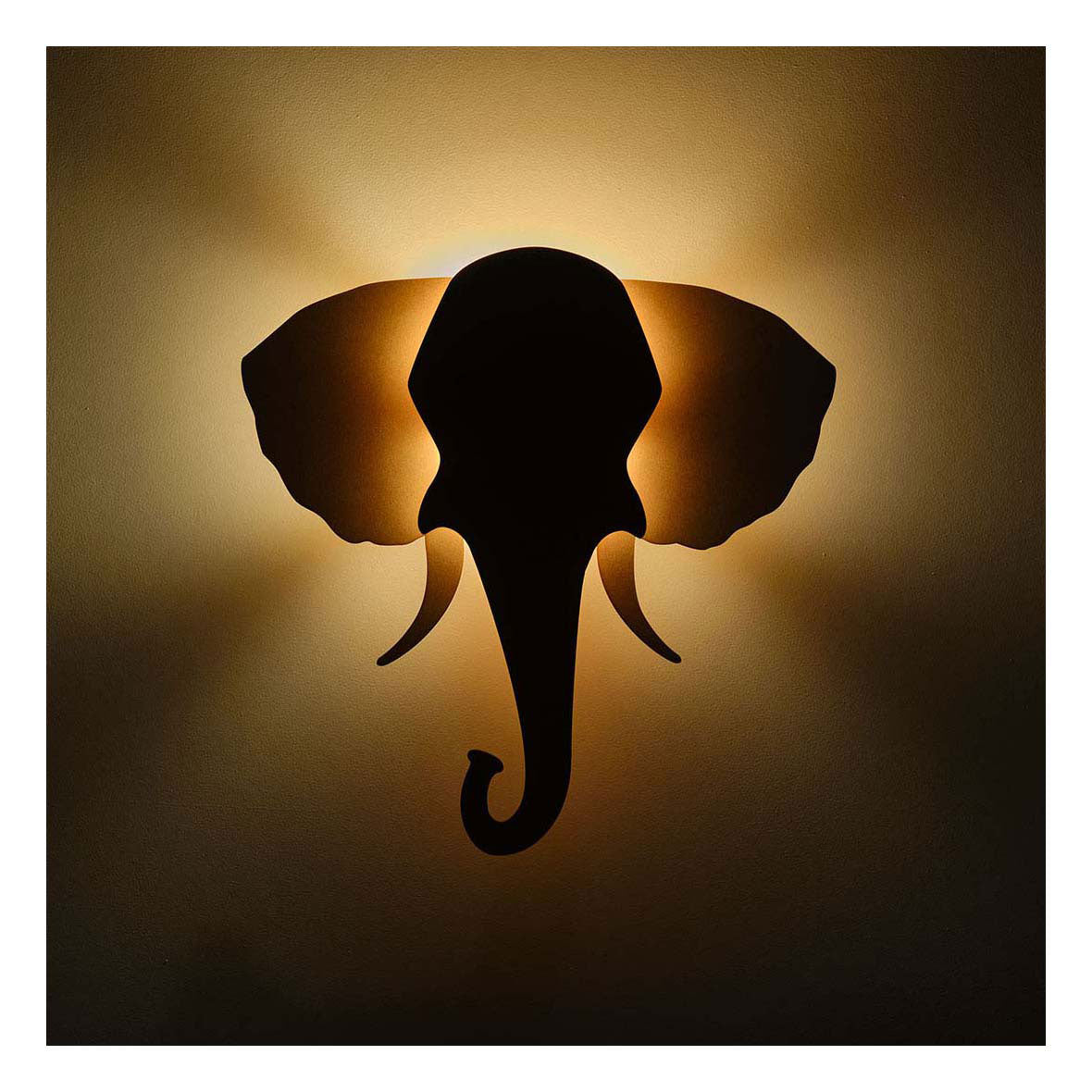 Van tjalle en jasper - olifant wandlamp - hout