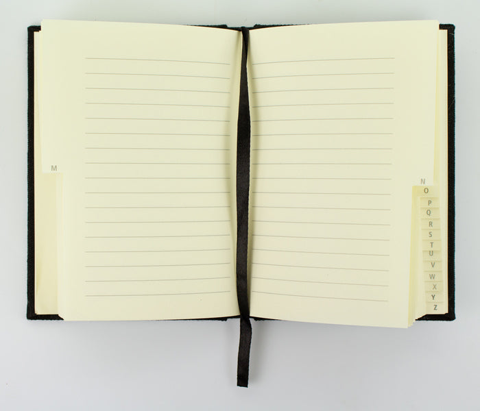 Kangaro alfabetboek - a5 - a-z - linnen hard cover - zwart - leeslint - sluitelastiek - k-5105