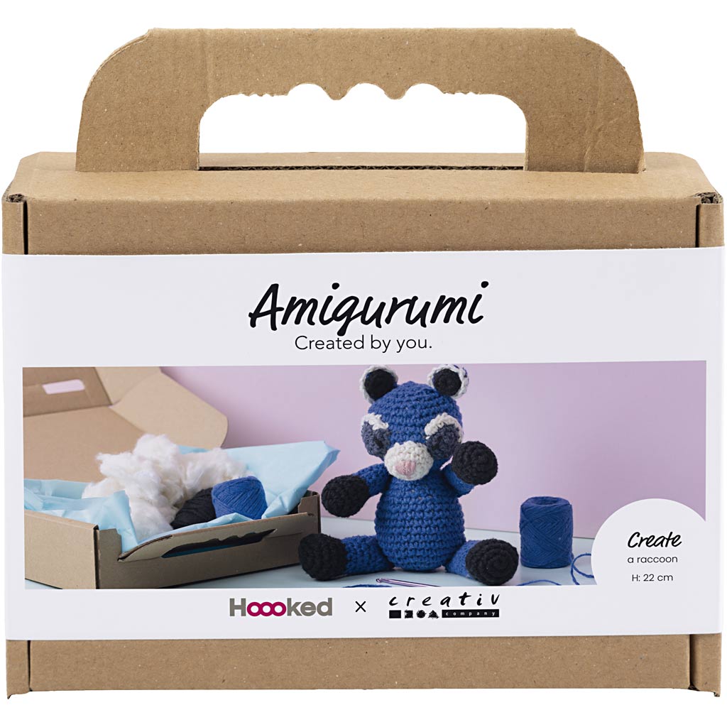 Creativ company http: www.cchobby.nl hobbyset-amigurumi-wasbeer-zwart-blauw-1-doos
