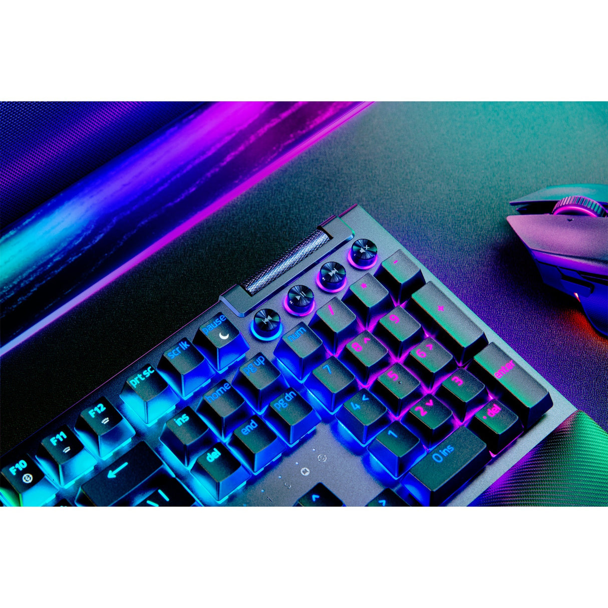 Razer blackwidow v4 pro, gaming toetsenbord (zwart, us lay-out, green, rgb leds, doubleshot abs)