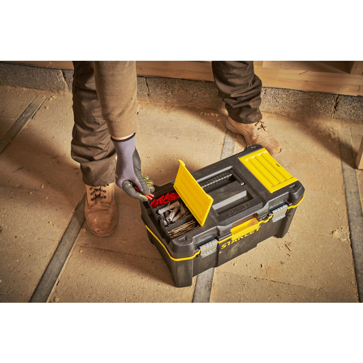 Stanley gereedschapskoffer cantilever 19 gereedschapsbox (zwart geel)