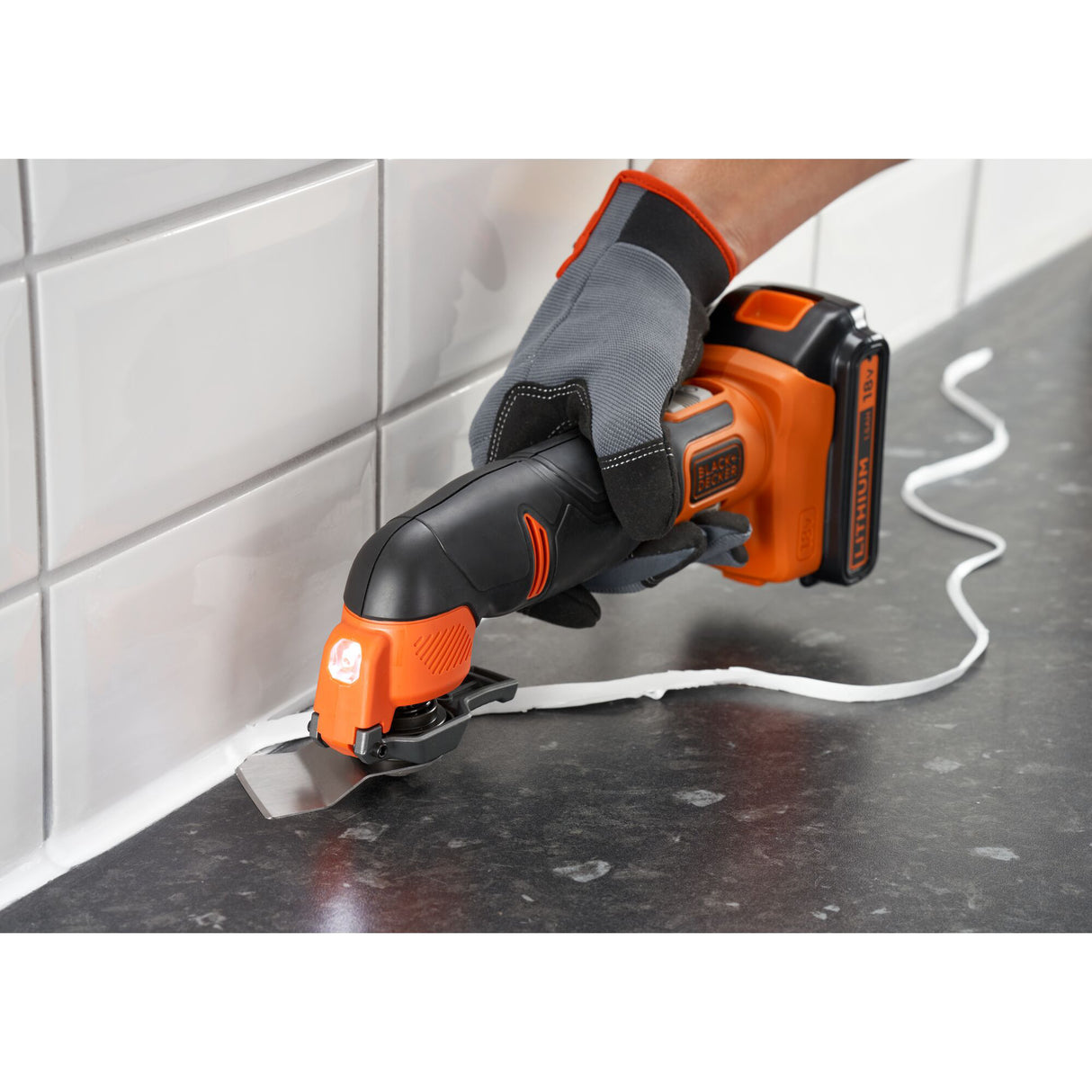 Black+decker 18v schroefklopboormachine + 18v oscillerende multitool bundel (zwart oranje)