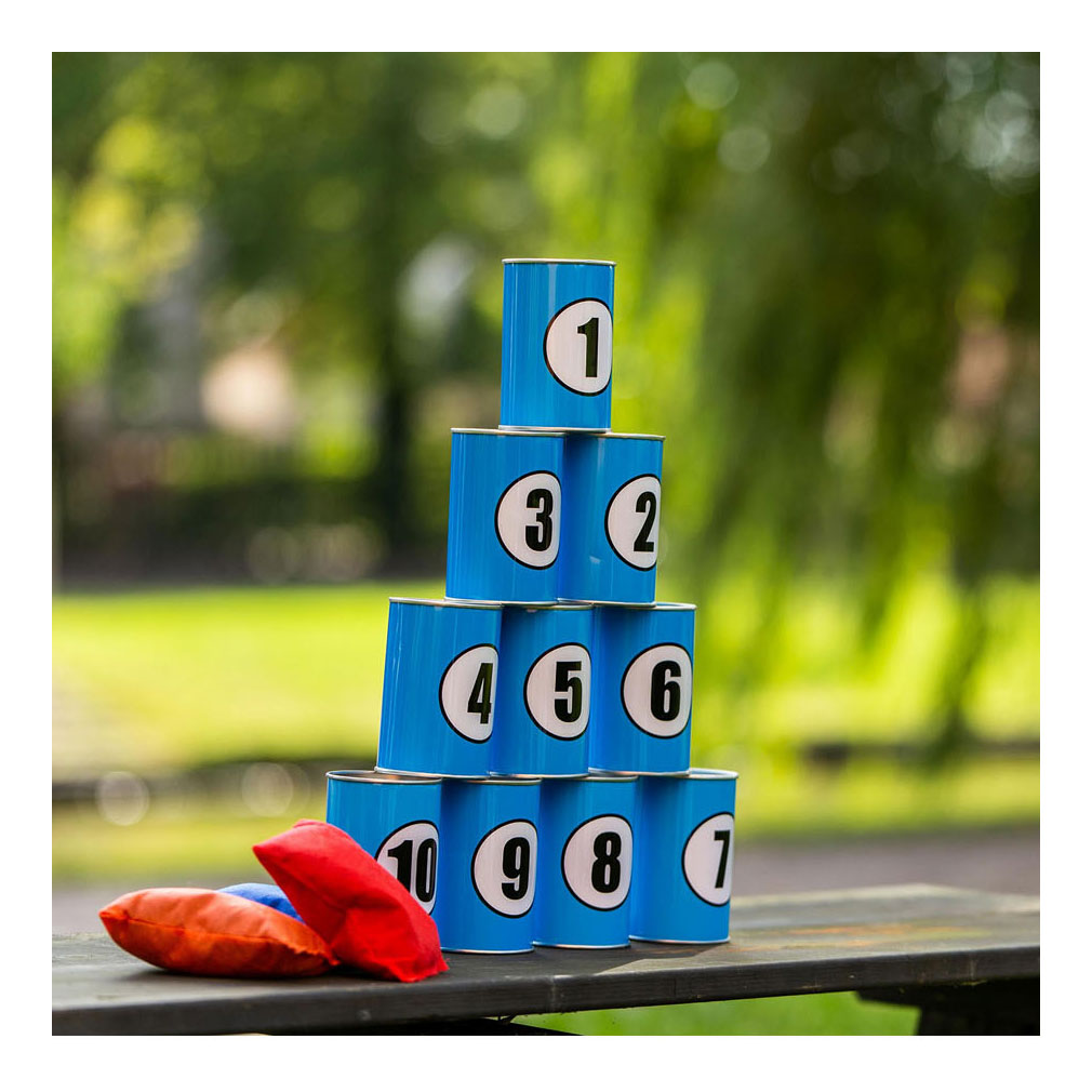 Outdoor play outdoor throwing cans