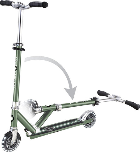 Globber kinderstep - flow - groen chrome - lichtgevende wielen - vouwbaar - vanaf 5 jaar