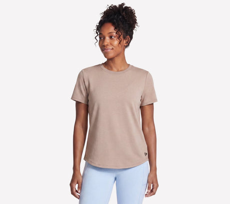 Skechers skechsoft elevate tee dames t-shirt - desert