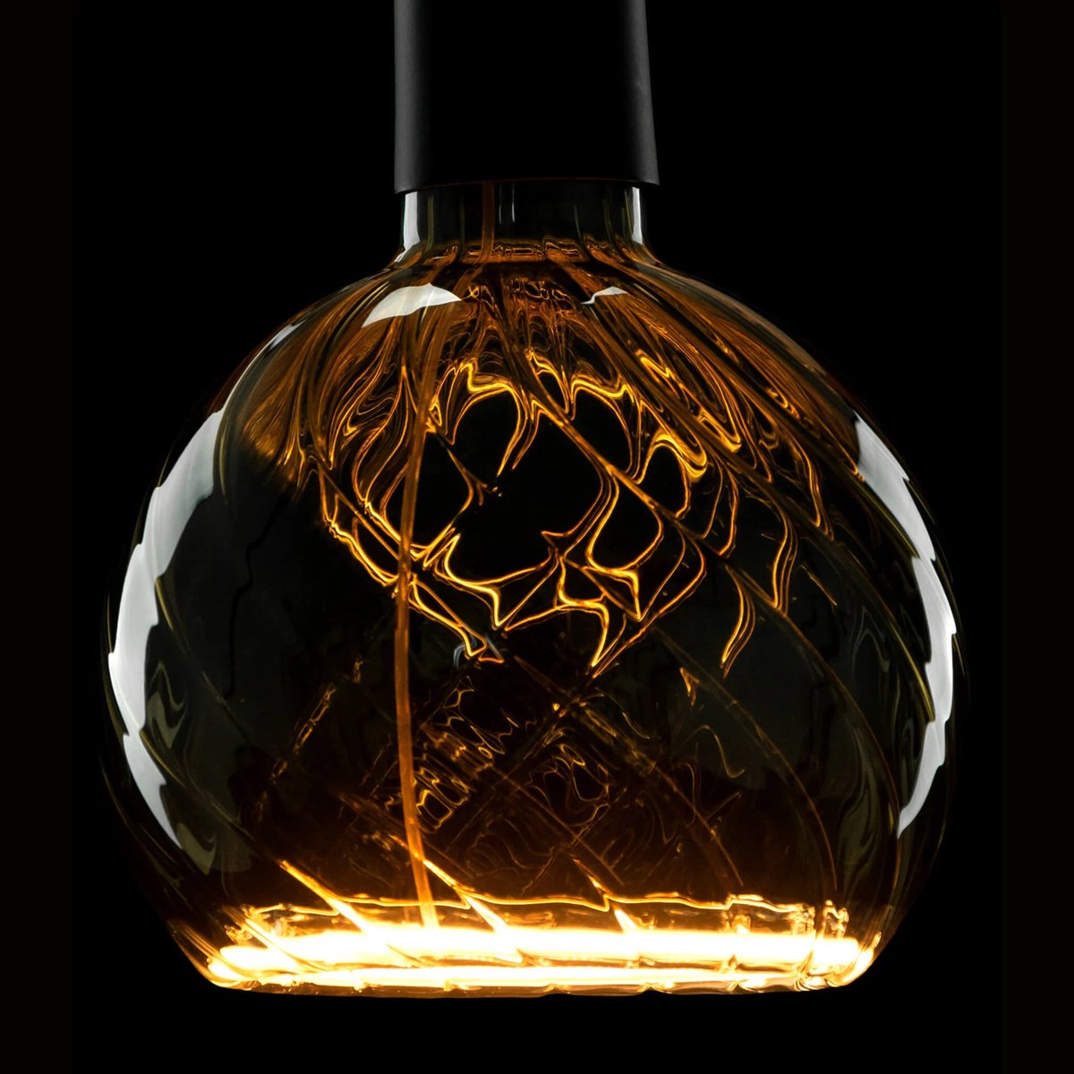 Segula led lamp floating globe 150 6w e27 1900k - twisted smokey