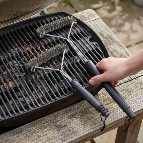 Alpina bbq grill brush 2pcs set - grillborstel set van 2 stuks - rvs borstelharen - antislip handgreep - praktisch ophangkoord - grote en kleine maat - 51,5 cm - zwart grijs