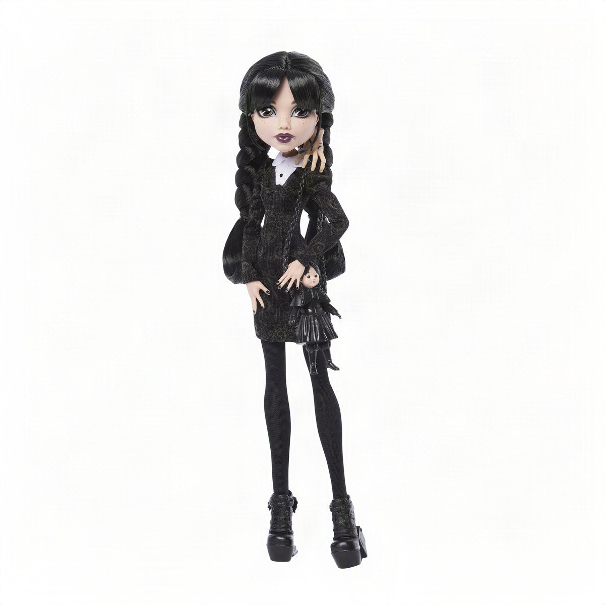 Monster high x wednesday verzamelpop - wednesday addams in zwarte jurk met thing als accessoire