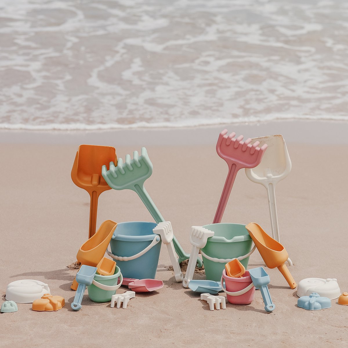 Miniland outdoor eco - spade en hark super - en wit - roze - 18 maanden