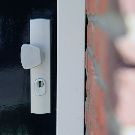 Axa veiligheidsbeslag (curve plus) aluminium geslepen: knop-kruk (model s blok) pc55 met kerntrekbeveiliging skg***