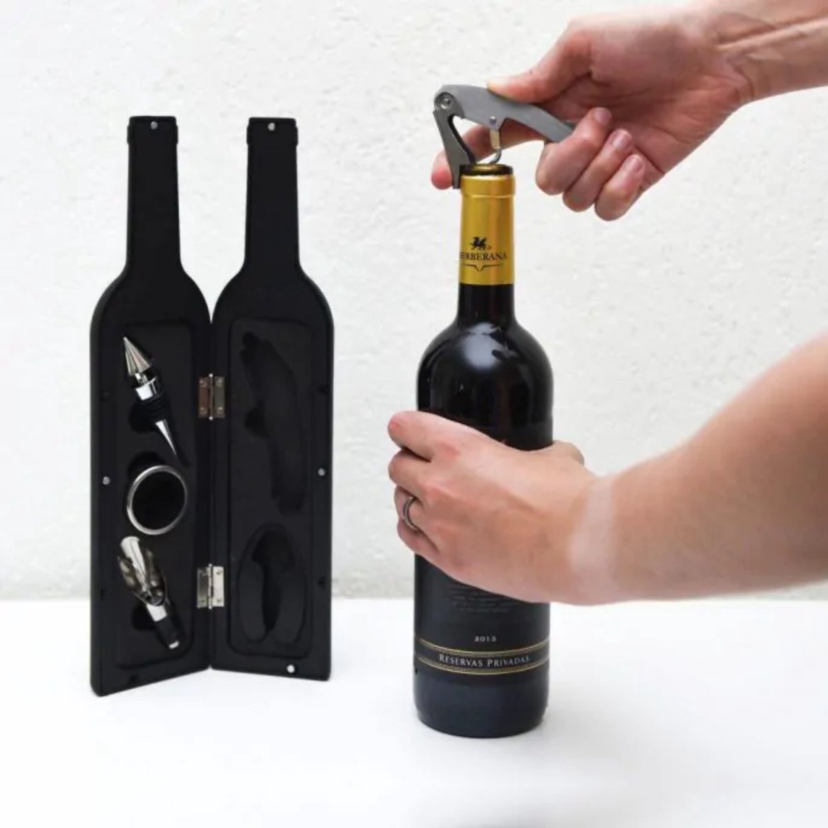 Designed by man wine gift set