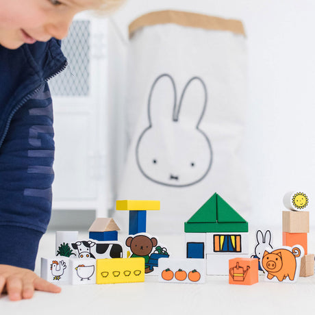 Bambolino nijntje houten boerderijblokken - 28-delig - in draagkoffer met handvat - peuter en kleuter speelgoed - voor meisjes en jongens - vanaf 2 jaar - speelgoed kinderen - toys