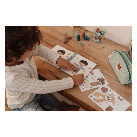 Little dutch dress up stickerboek jim forest friends