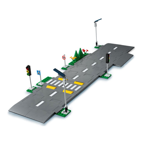 Lego ® city wegplaten 60304 bouwset; bouwbare speelgoedweg; maak de wegplaten vast aan je stad om deze uit te breiden; met lantaarnpalen, stoplichten, verkeersborden, bomen en planten, verkeersdrempels en een zebrapad (112 onderdelen)