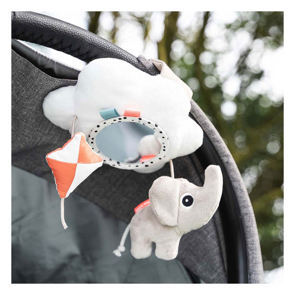 Done by deer kinderwagen mobiel speeltuin