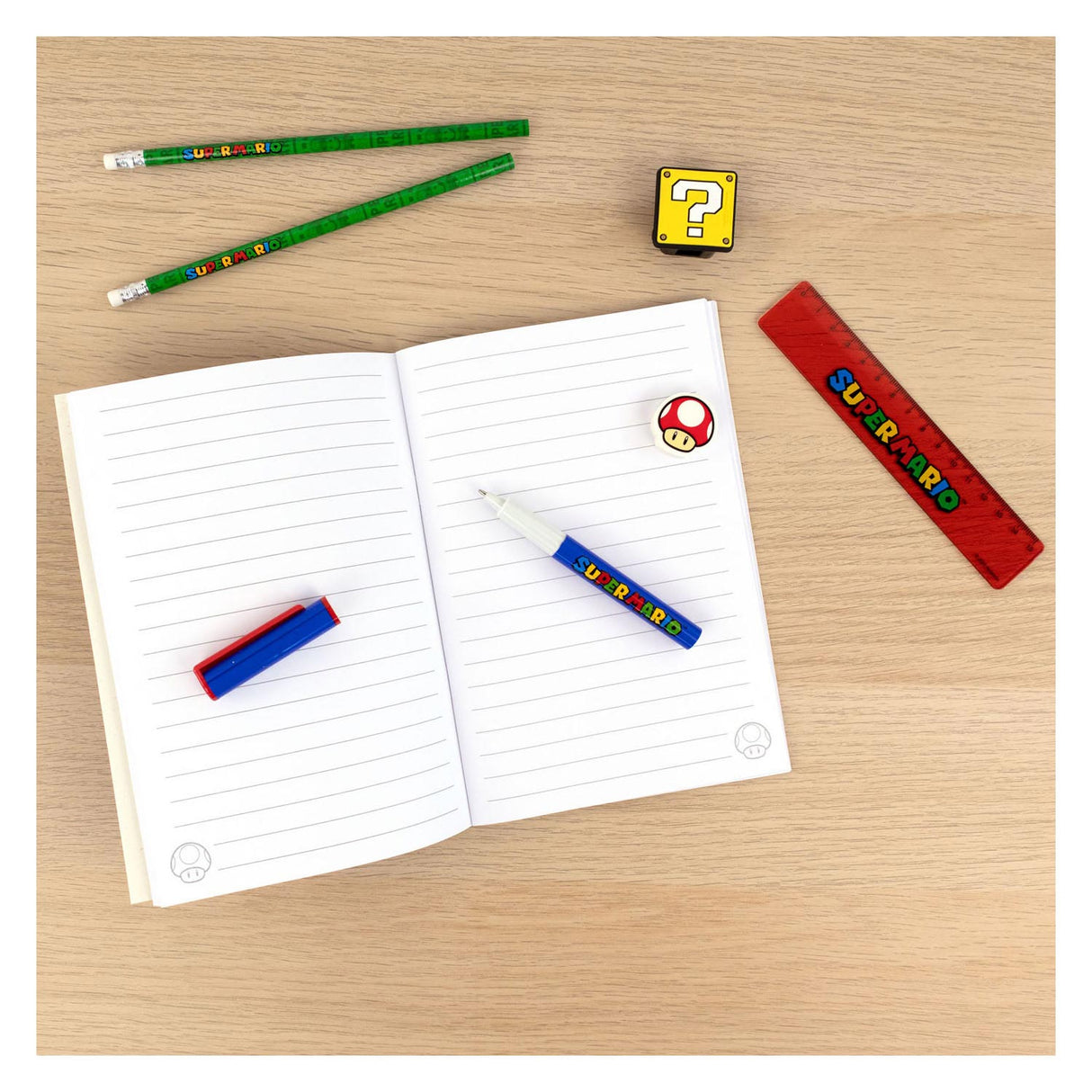 Undercover Super Mario Writing Set, 7DLG.