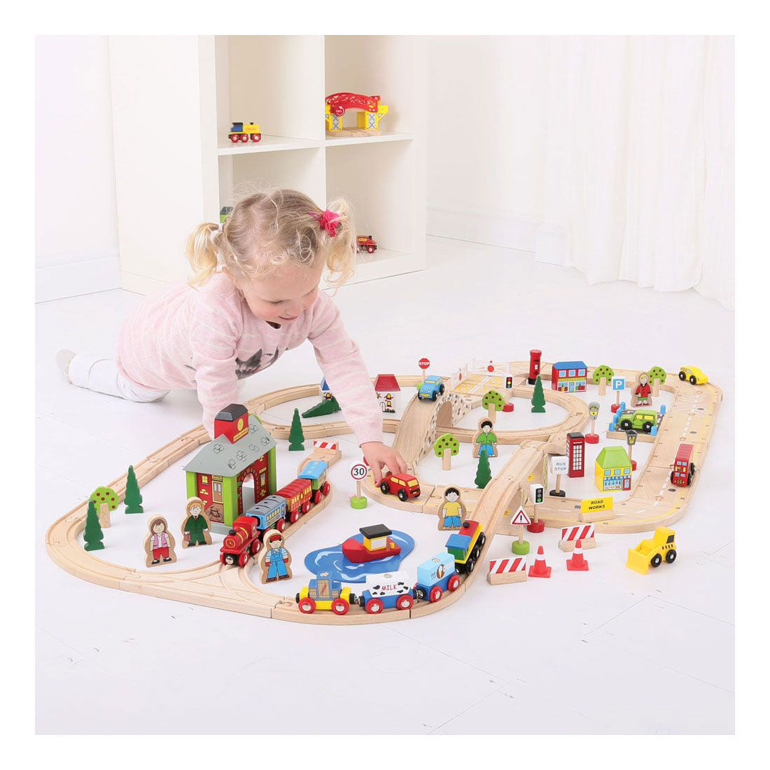 Bigjigs Wooden Train Track and Loverway Set, 105DLG.