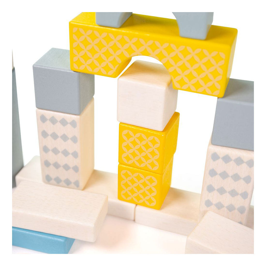 Bigjigs wooden building blocks in storage, 50dlg