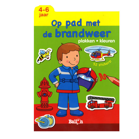 Standaard uitgeverij plakken en kleuren - op pad met de brandweer, 4-6 jaar