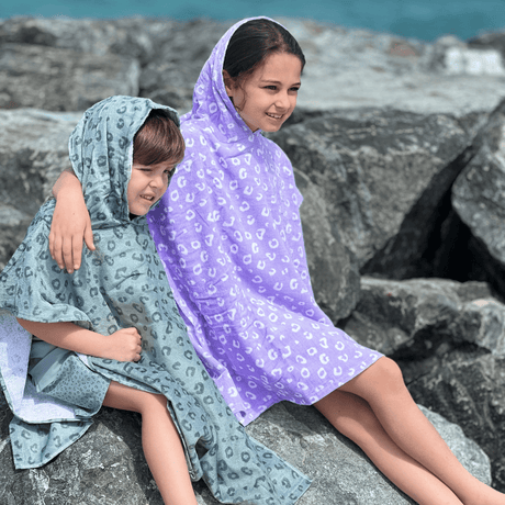 Leopard | groene strandponcho 65 x 65 cm
