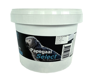 Hareco Papagei wielt mat Pellets