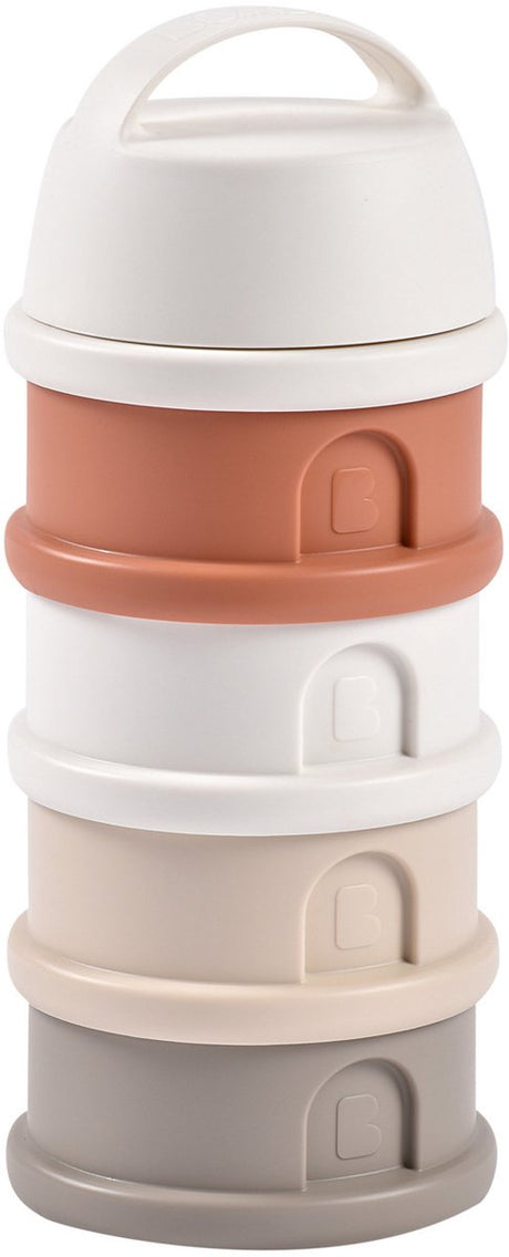 Béaba melktoren - baby melkpoeder doseerdoosjes - 4 laagse melkpoeder toren - babyvoeding bewaarbakjes - bpa vrije poedertoren - terracotta grijs