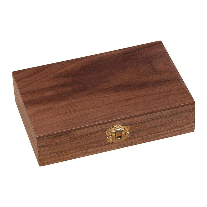 Goki Wooden Playing Card Box med 5 terninger og 2 sæt kort