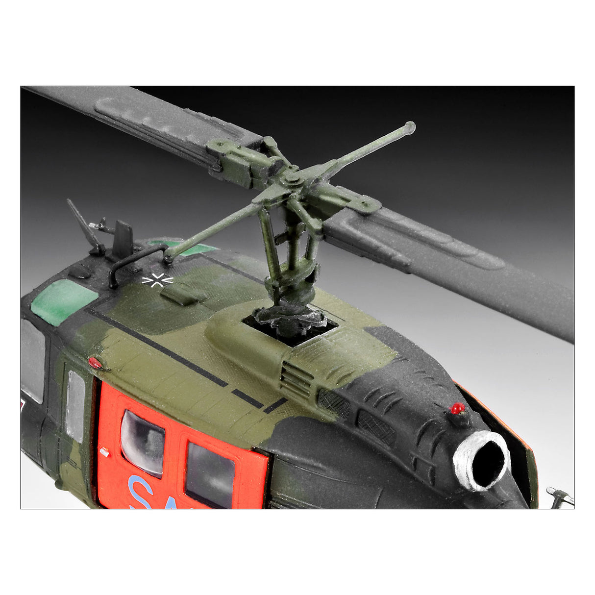 Ëmfaasst ëmgedréint uh-1d Sar