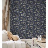 DUTCH WALLCOVERINGS DUTCH WALLCOVERINGS Behang Leafs blauw en goudkleurig