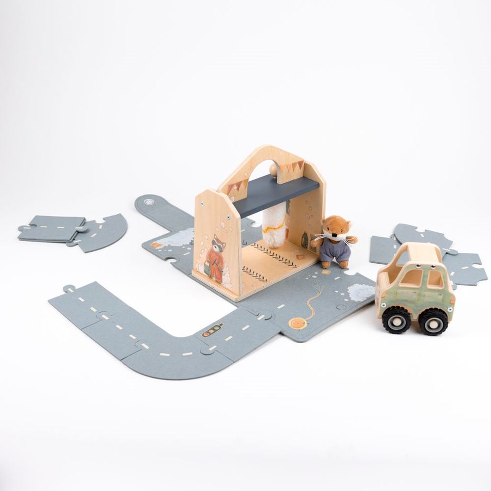 Egmont autowasstraat met mini vriend. | 2 stuks