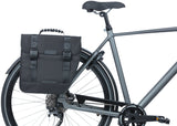 Basil Tour Right Bicycle Bag 14L Negro