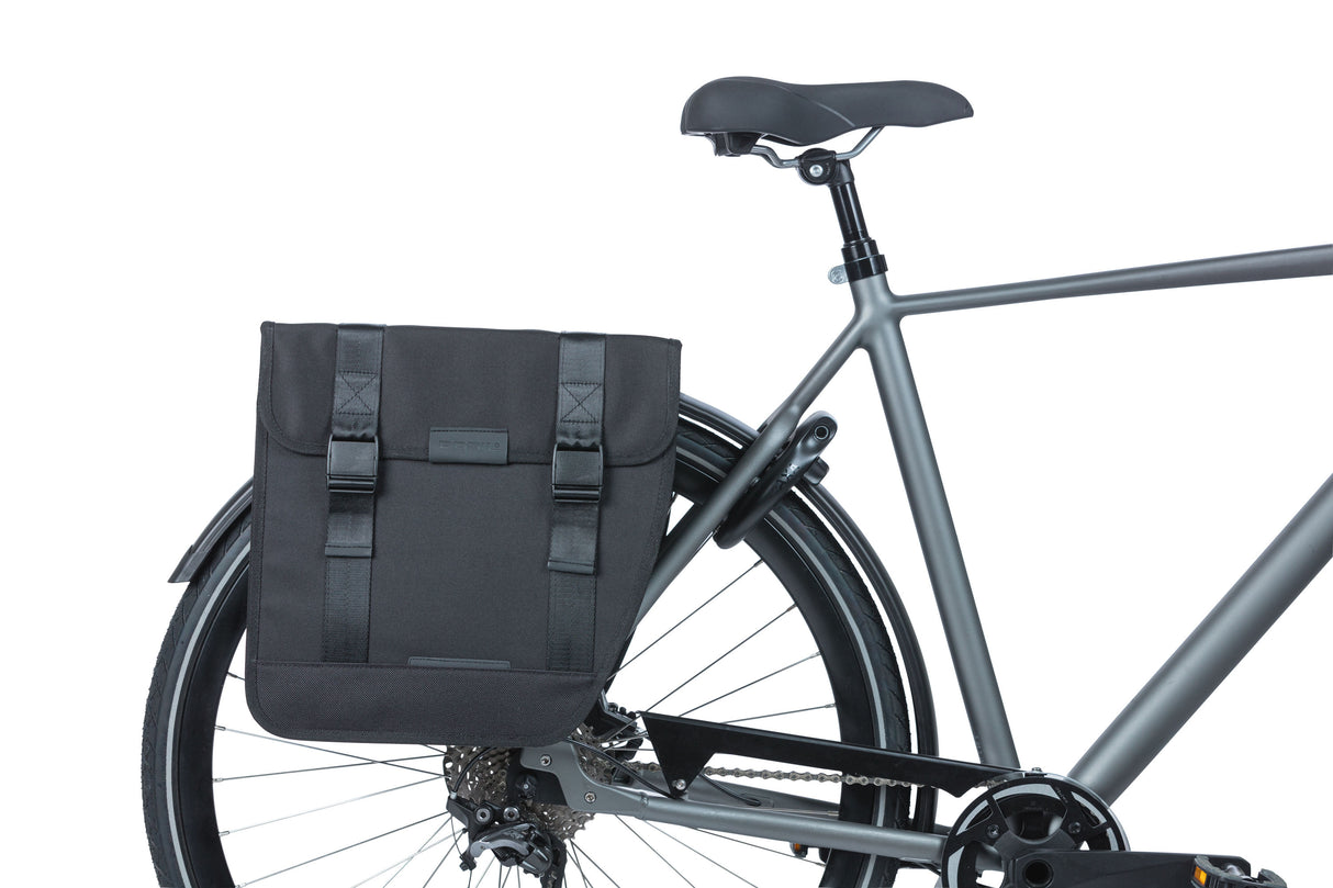 Basil Tour doble bolsa de bicicleta negra 35L