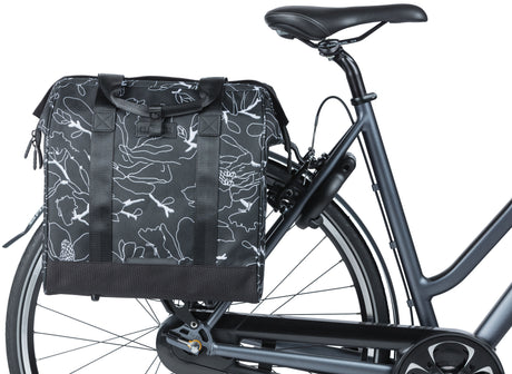 Basil Grand Flower fietsshopper - zwarte waterafstotende tas met laptopvak - 23L