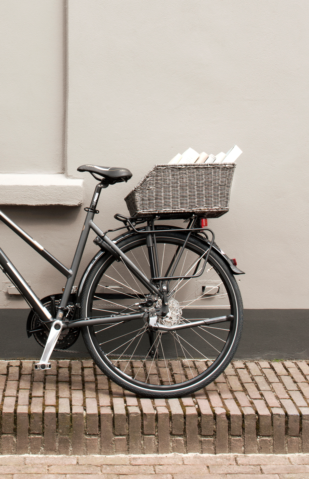 Basil Cento Rattan Bicycle Panier à l'arrière-Brown