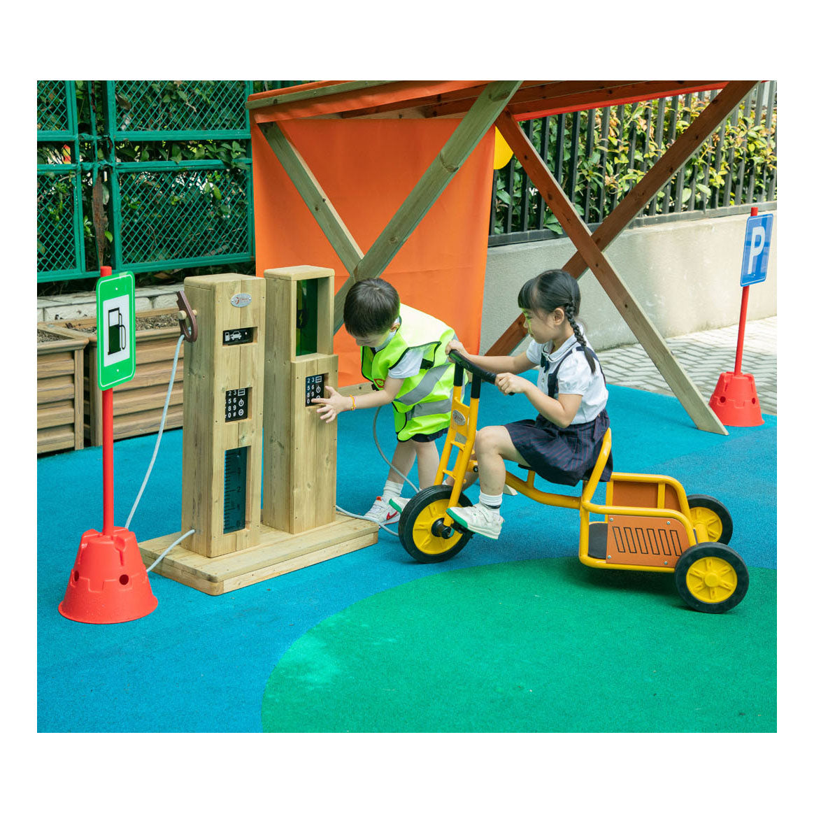 Classic World World World Outdoor Play Tankstell Statioun