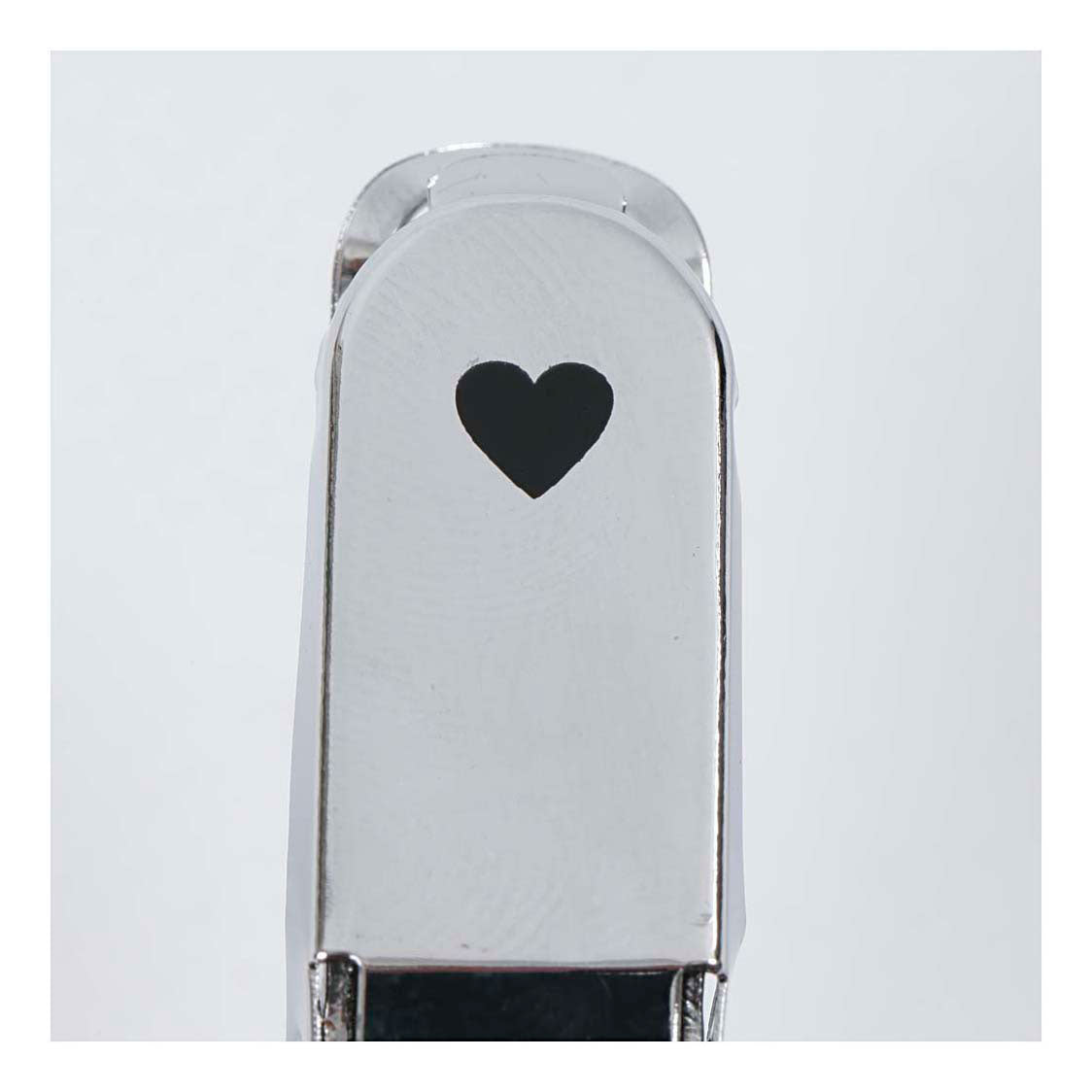 Creativ company http: www.cchobby.nl fiskars-handpons-hart-gatgrootte-5-mm-1-stuk