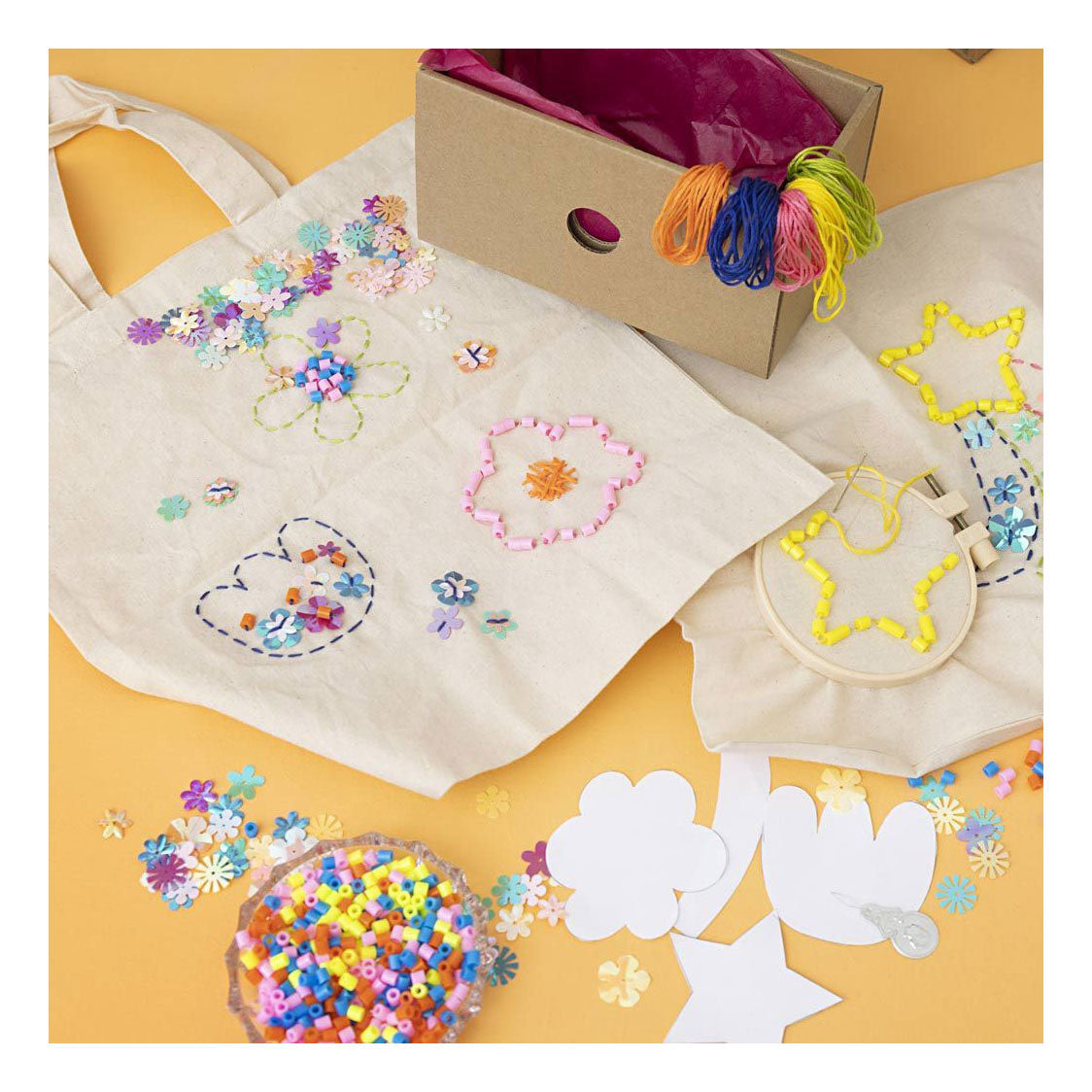 Creativ company http: www.cchobby.nl mijn-knutselstation-textieldecoratie-diverse-kleuren-1-doos