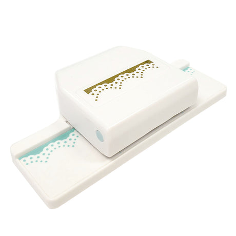 We r makers • edge punch scalloped lace