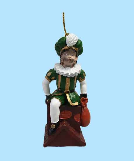 Polystone roetveeg piet op schoorsteen.