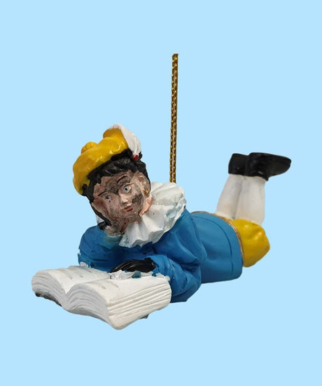 Polystone roetveeg piet liggend met boek