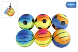 Kunststof voetbal basketbal in net