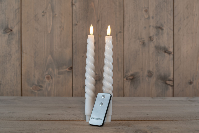 Led kaars swirl diner incl. afstandsbedieing - 23cm - wit