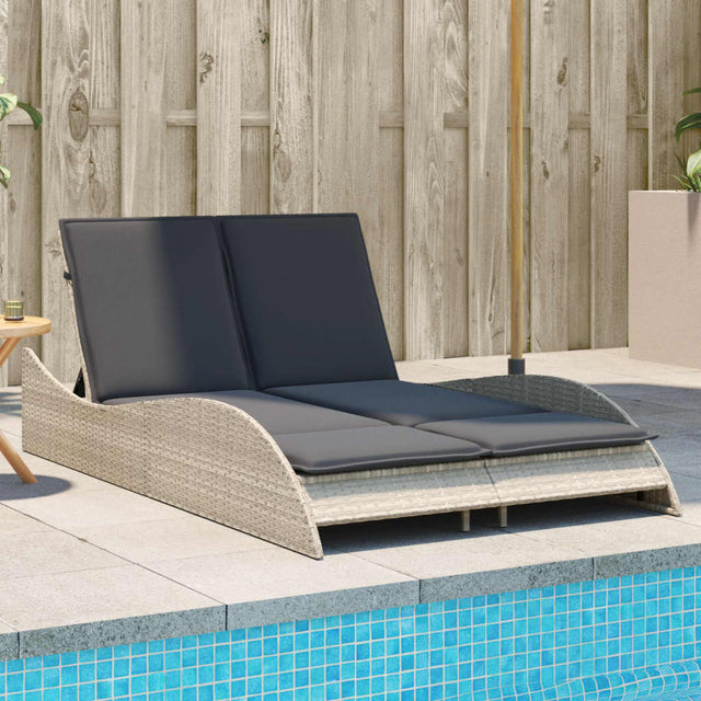 Vidaxl ligbed met kussens 114x205x73 cm poly rattan lichtgrijs