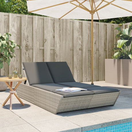 Vidaxl ligbed 2-persoons met kussens poly rattan lichtgrijs
