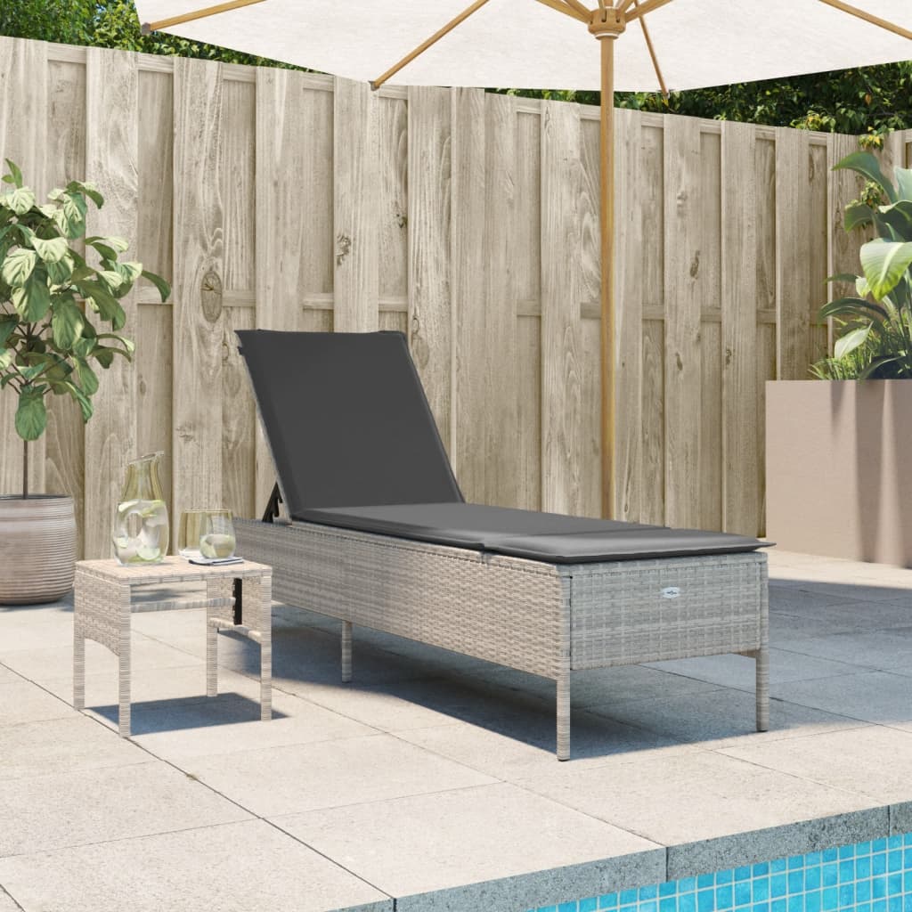 Vidaxl ligbed met tafel en kussen poly rattan lichtgrijs