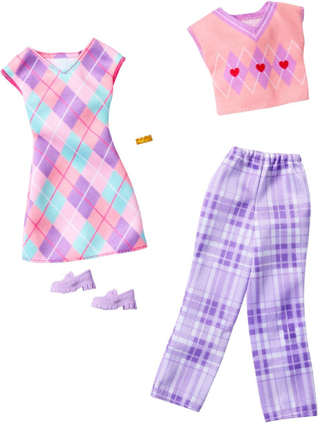 Mattel barbie 2-pack kleding outfit en accessoires - ruitjes jurk met paarse schoenen, broek en shirt